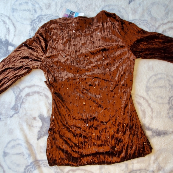 True Light Velour Top - Picture 10 of 14